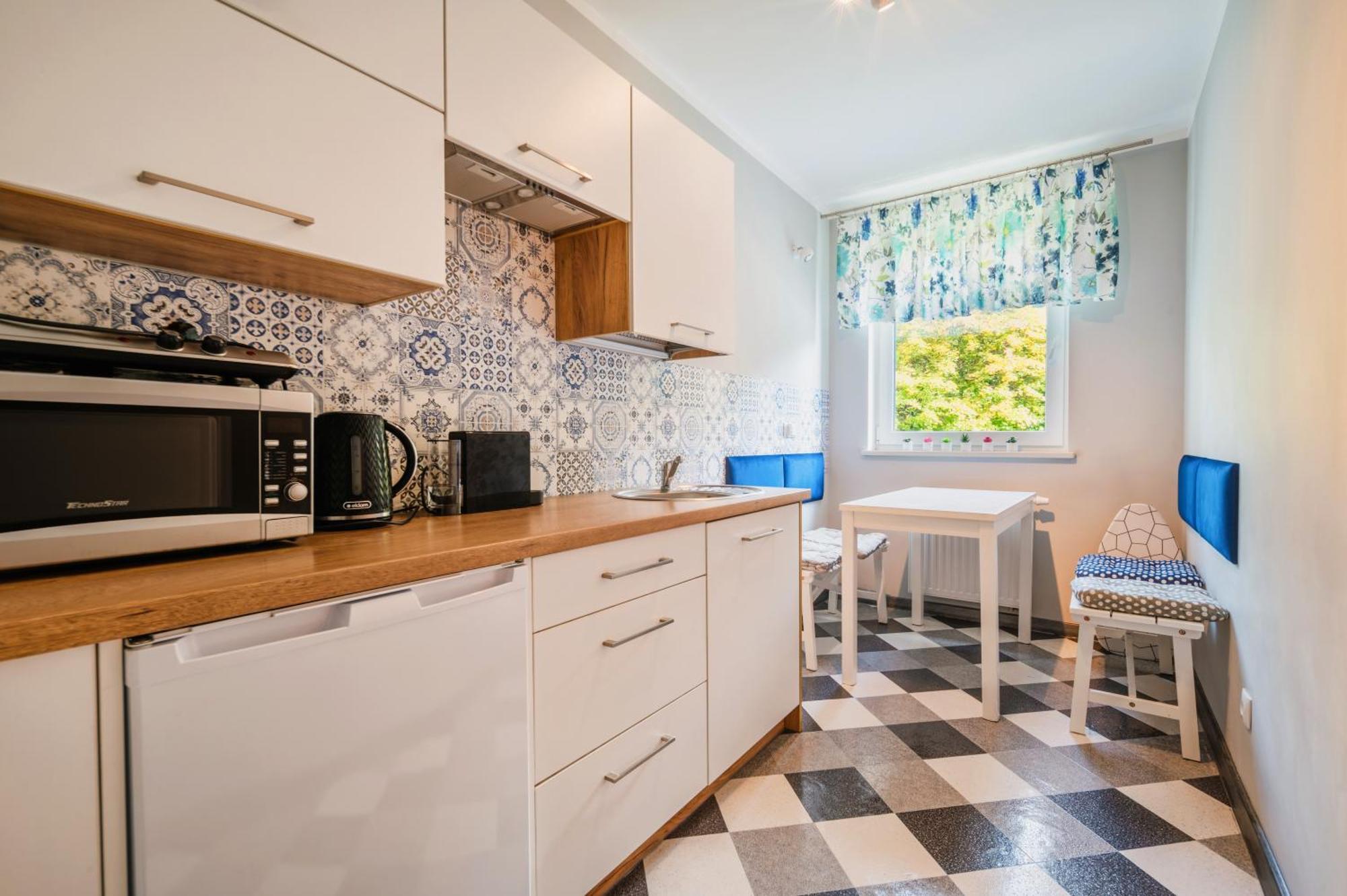 Apartamenty Wczasowa - Komfort Z Narciarnia Kudowa Zdroj Ngoại thất bức ảnh