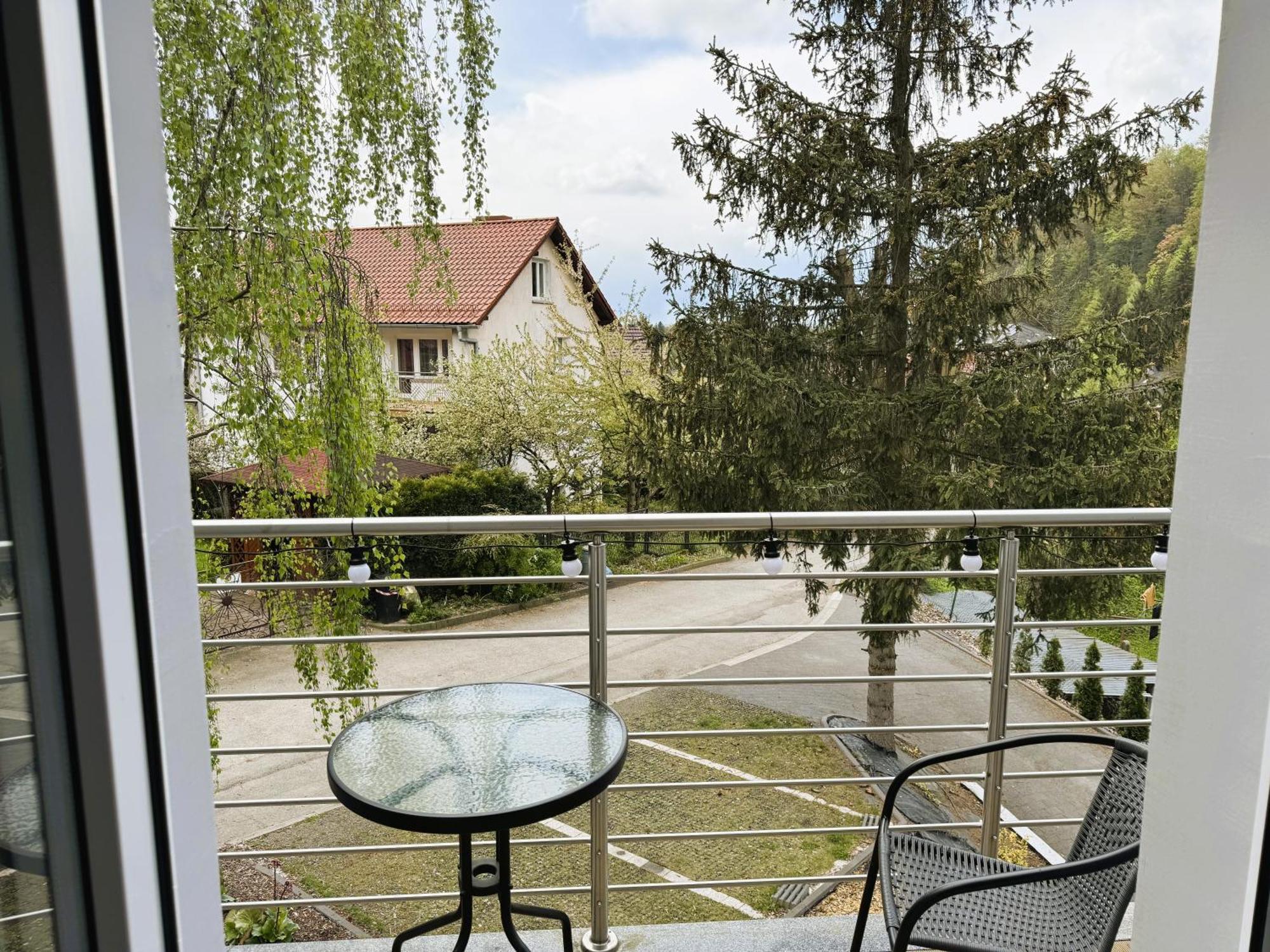 Apartamenty Wczasowa - Komfort Z Narciarnia Kudowa Zdroj Ngoại thất bức ảnh
